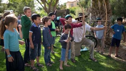 Rabbi YY Jacobson Farbrenging with Children: Stories, Riddles, Meditation, Q & A